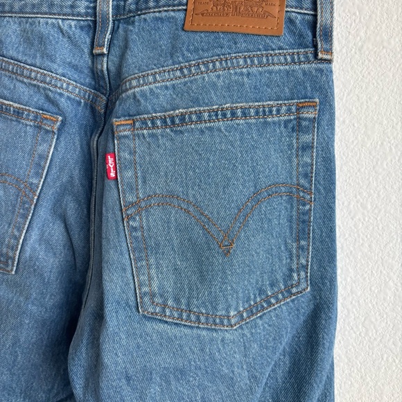 Levi's Wedgie Straight Leg High-Rise Light Blue Rigid Distressed Trendy Jeans 25 - Picture 7 of 9